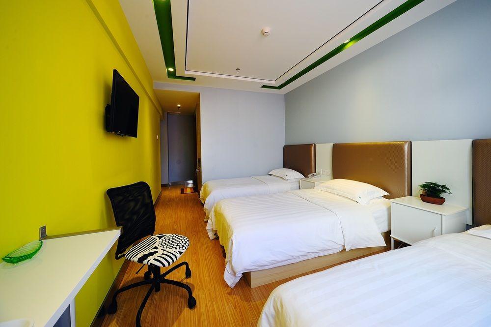 Zhong An Hotel Beijing Former Residence Of Journalist Edgar Snow -Free Laundry Service,Free Freshly Ground Coffee,Provide Tourism And Ticketing Service ,English Service ,Near Tian'Anmen Forbidden City,Wangfujing Walking Street מראה חיצוני תמונה
