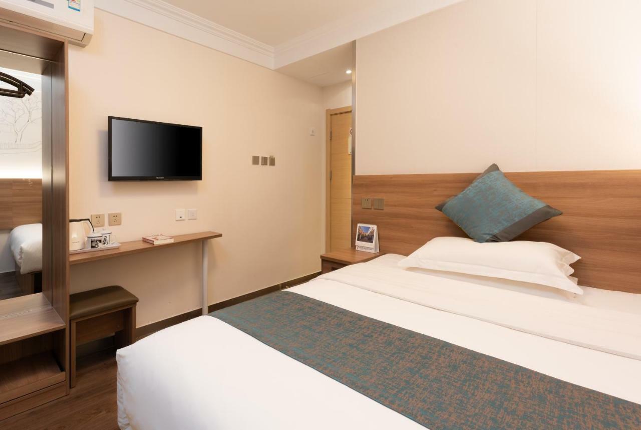 Zhong An Hotel Beijing Former Residence Of Journalist Edgar Snow -Free Laundry Service,Free Freshly Ground Coffee,Provide Tourism And Ticketing Service ,English Service ,Near Tian'Anmen Forbidden City,Wangfujing Walking Street מראה חיצוני תמונה